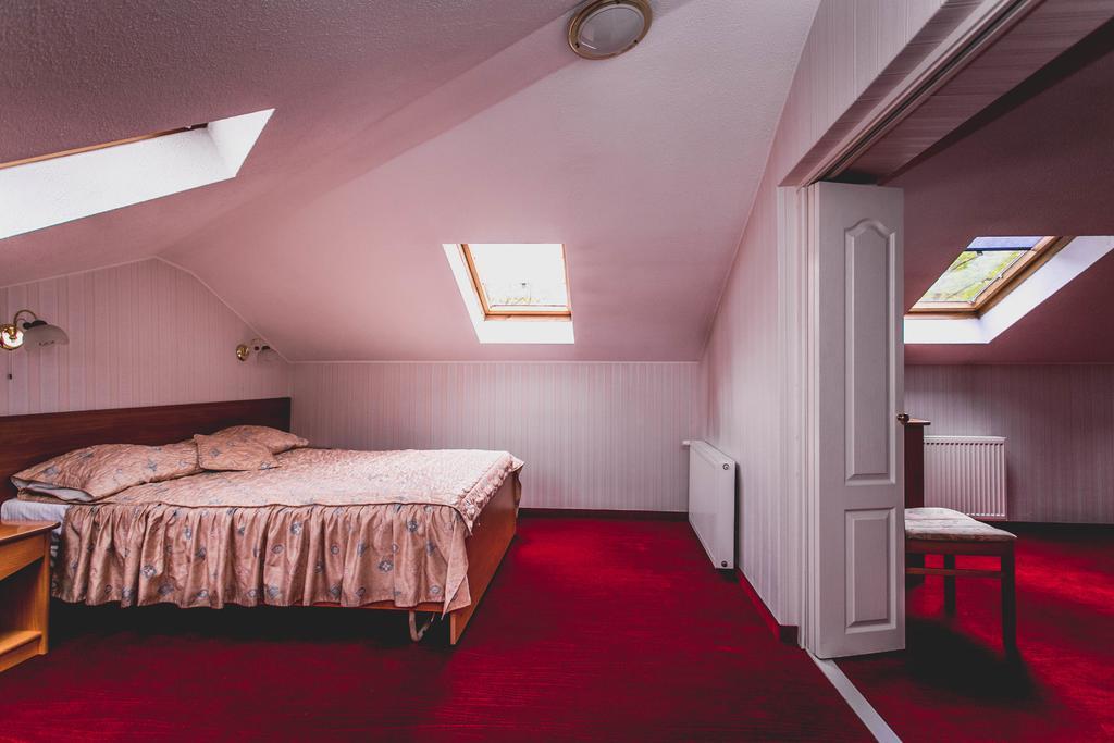 Hotel Twins Varsóvia Quarto foto